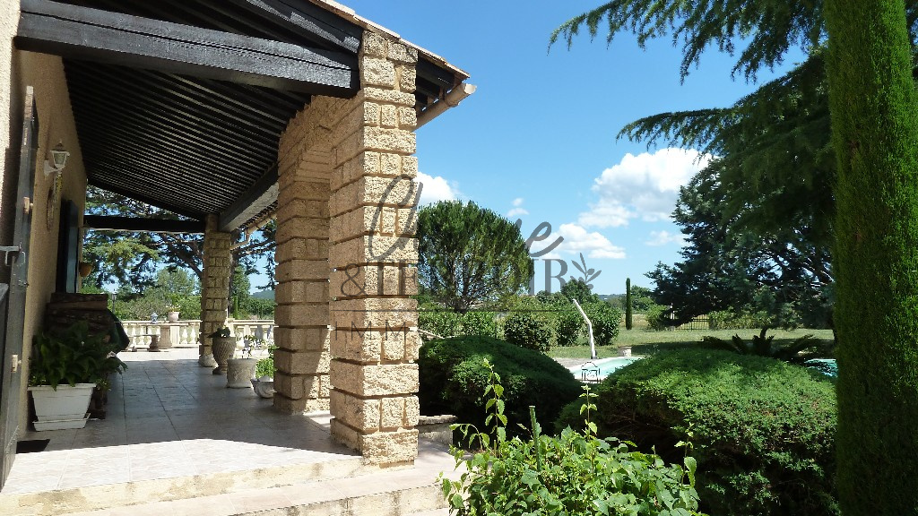 vente Saint Quentin la Poterie Propriété d'1ha250 Charme et Terroir